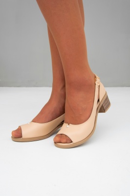 Туфли кожаные бежевые