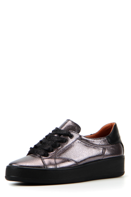 Серебряные кеды